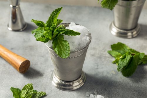 How to Plant a Cocktail Garden Full of Flavorful Garnishes for All of Your Drinks