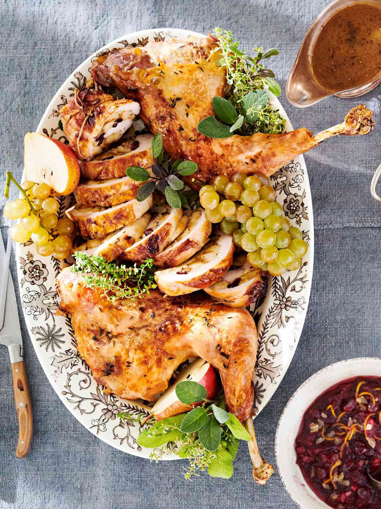 Our Smart, Streamlined Thanksgiving Menu Is the Feast You Need to Make This Year