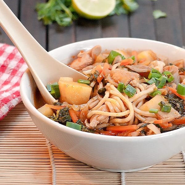 Tibetan Thukpa Recipe - Chicken Noodle Soup 🍜 MasalaHerb.com