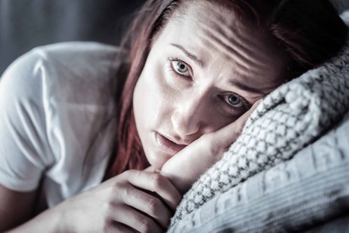 Ces couleurs de chambre perturbent votre sommeil sans que vous le sachiez : voici les teintes à privilégier à la place