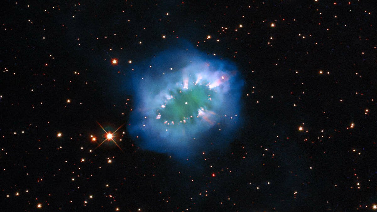 NASA highlights the idyllic, lonely space oasis of 'Necklace Nebula' stars