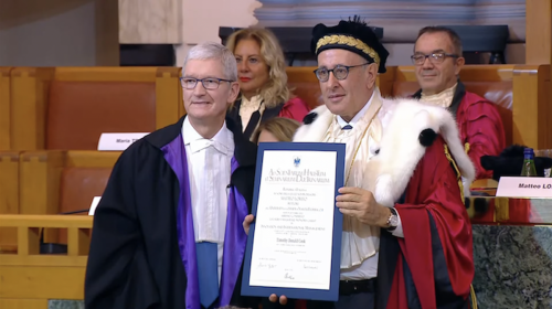 Tim Cook a Napoli per la laurea honoris causa: "L'Italia ha un grande potenziale"