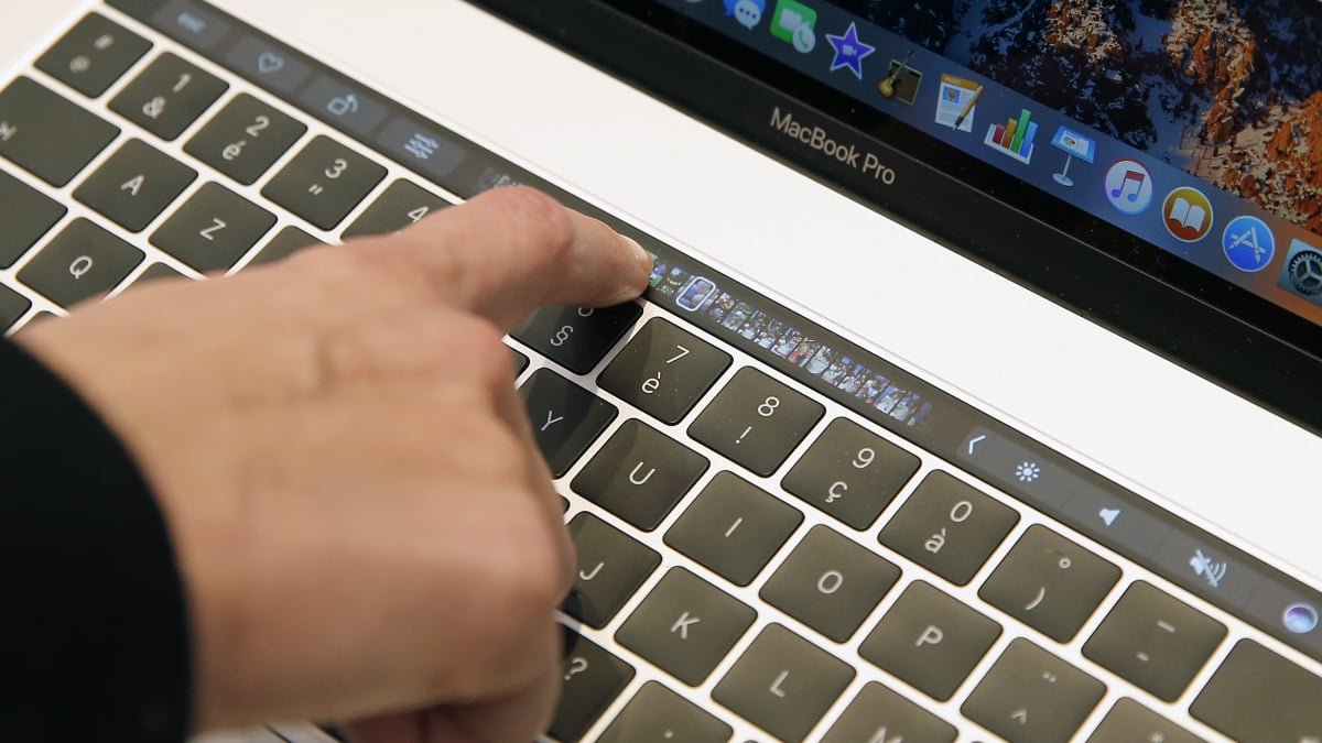 Apple will replace some MacBook Pro batteries for free
