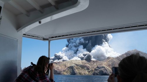 Terrifying videos capture the moment New Zealand's Whakaari volcano erupted