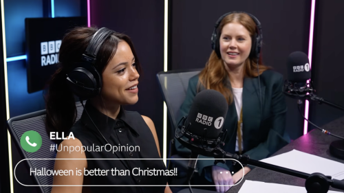 Jenna Ortega and Amy Adams arguing with radio callers about their unpopular opinions is chaotic fun