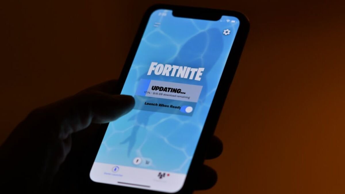 Judge won't let 'Fortnite' back into App Store as Apple fight crawls on