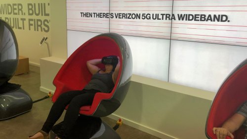 I tried Verizon 5G and, yeah, it's fast
