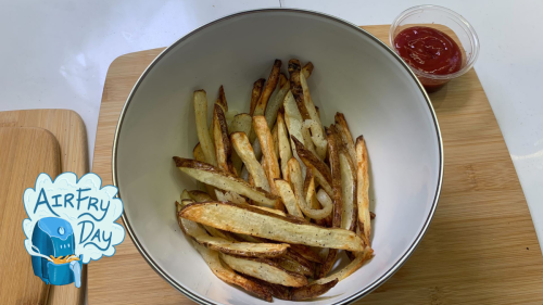 You've got to try homemade air fryer French fries. Here's how to make them.