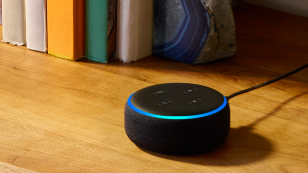 Alert: The Amazon Echo Dot is $18.99 *and* comes with a free smart bulb