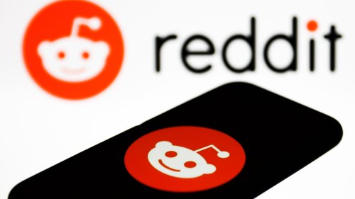 Apollo app to shut down as Reddit API dispute somehow gets uglier