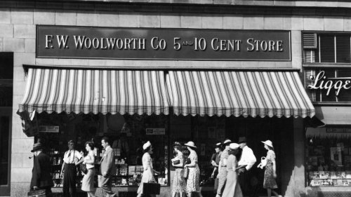 The Only Place You Can Still Find A Woolworth's Diner