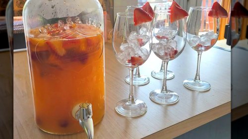 Mistakes Everyone Makes When Making Sangria