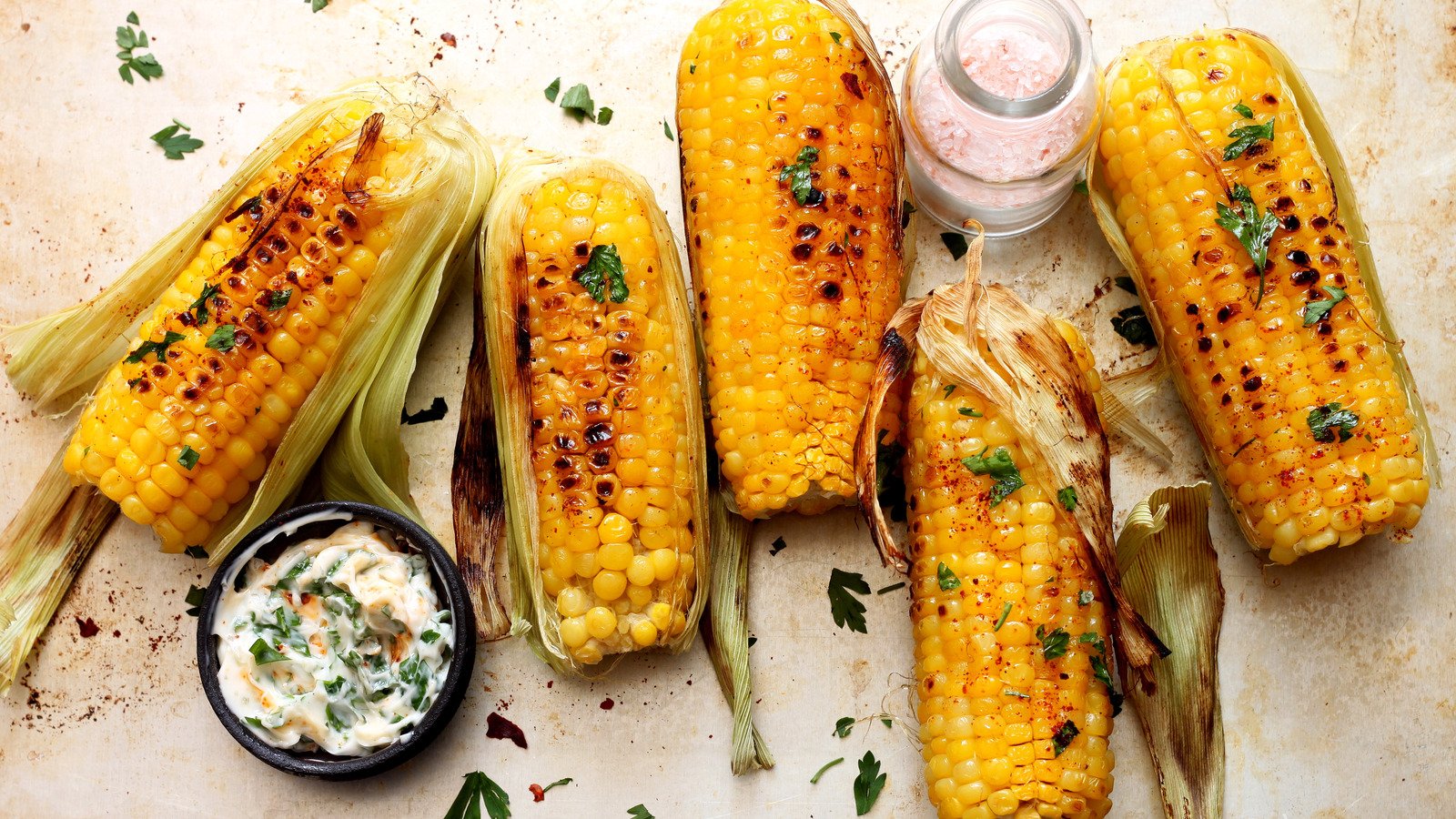 Grillmaster Reveals The Most Common Mistake You're Making When Grilling Corn
