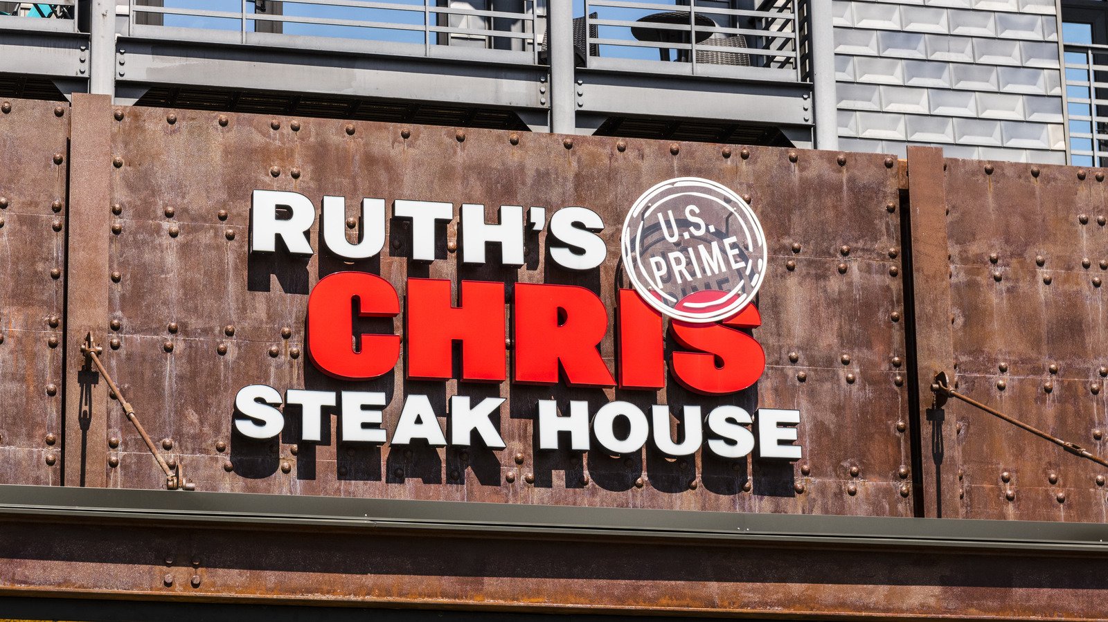 The Real Reason Why Ruth's Chris Steak House Is So Expensive - Mashed