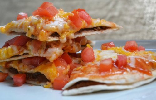 Mashed Recipe: Copycat Taco Bell Mexican Pizza Recipe