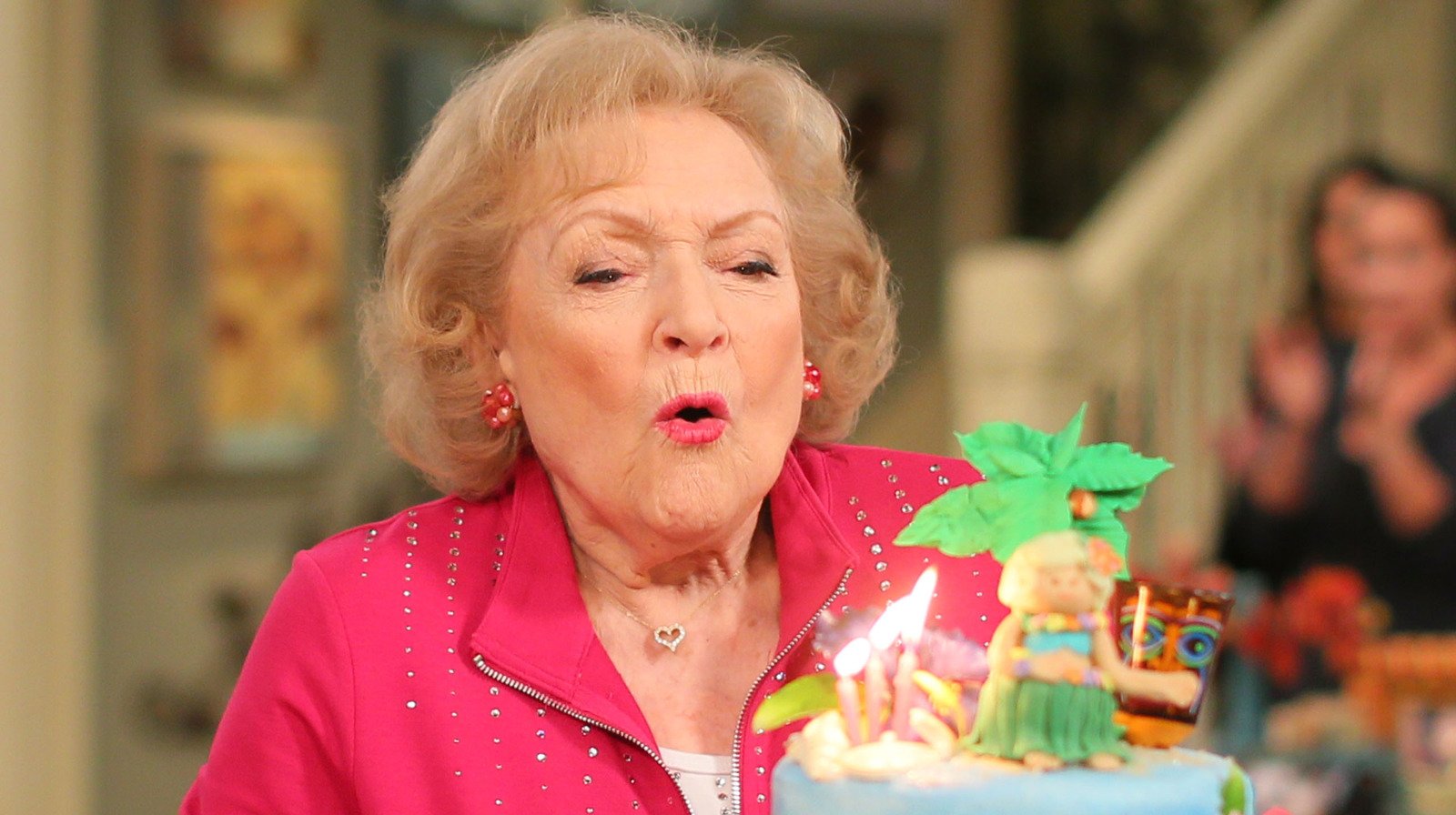 The Two Foods Betty White Credits For Her Long Life - Mashed