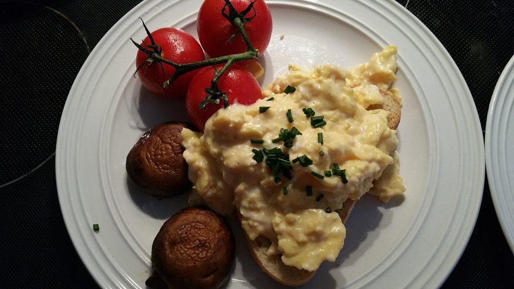 This Is Gordon Ramsay's Hack For The Perfect Scrambled Eggs