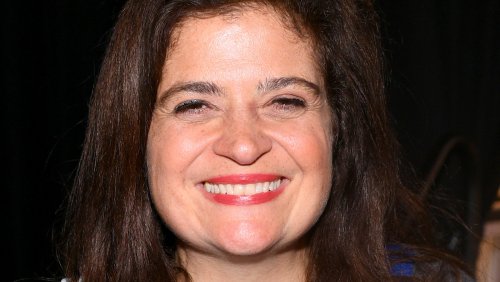 Alex Guarnaschelli's Simple Cake Recipe Is Perfect For Any Occasion ...