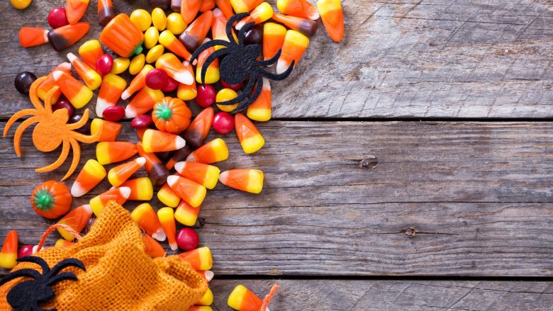 7 Halloween Candies You Should Eat And 7 You Shouldn't - Mashed