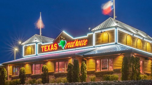 Weird Rules Texas Roadhouse Employees Are Forced To Follow