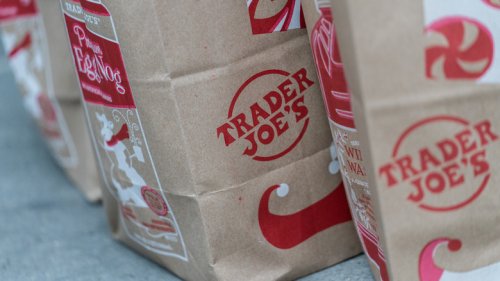 Instagram Is Craving Trader Joe's Everything But The Bagel Nut Duo