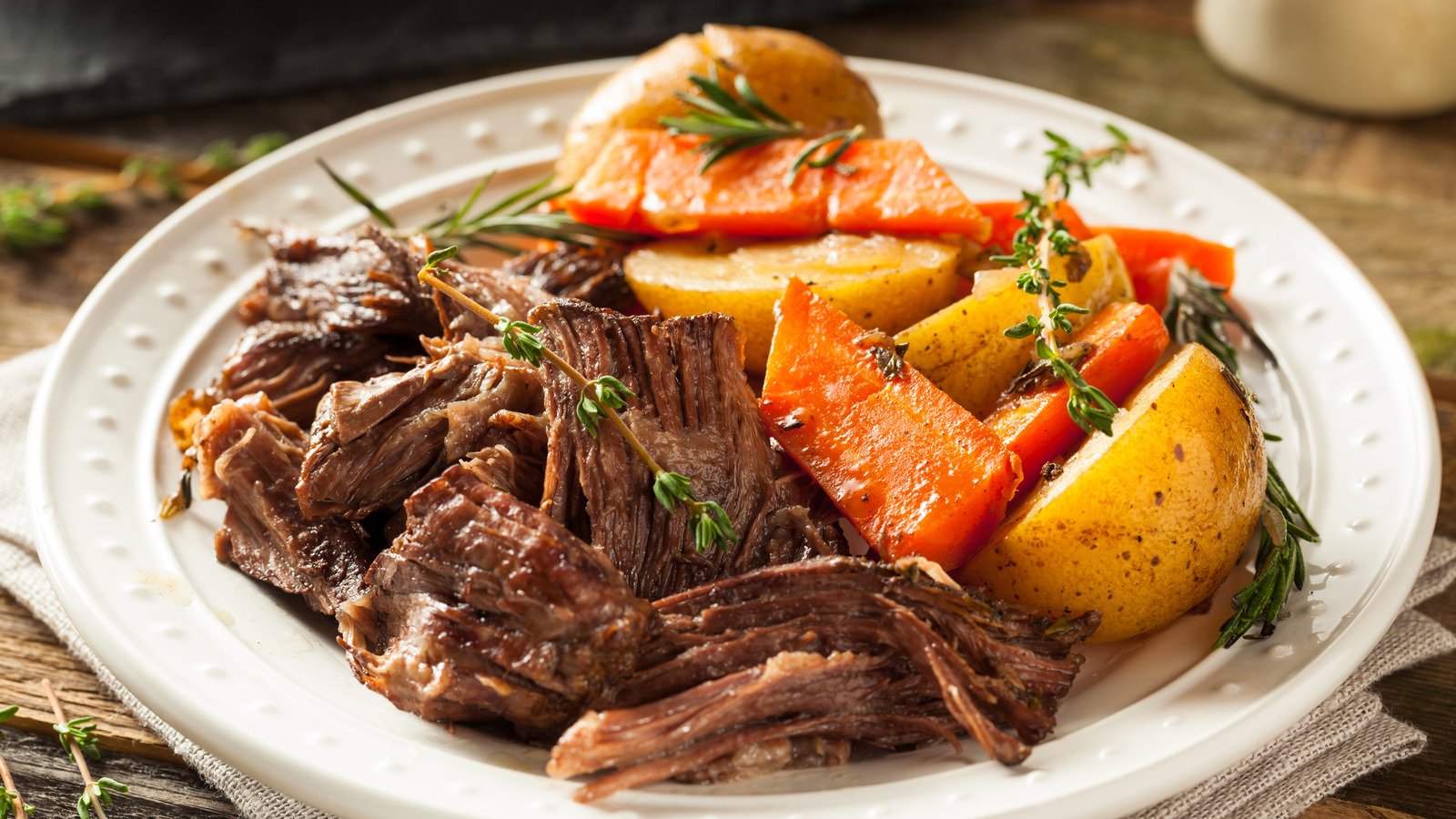 Mistakes Everyone Makes With Pot Roast