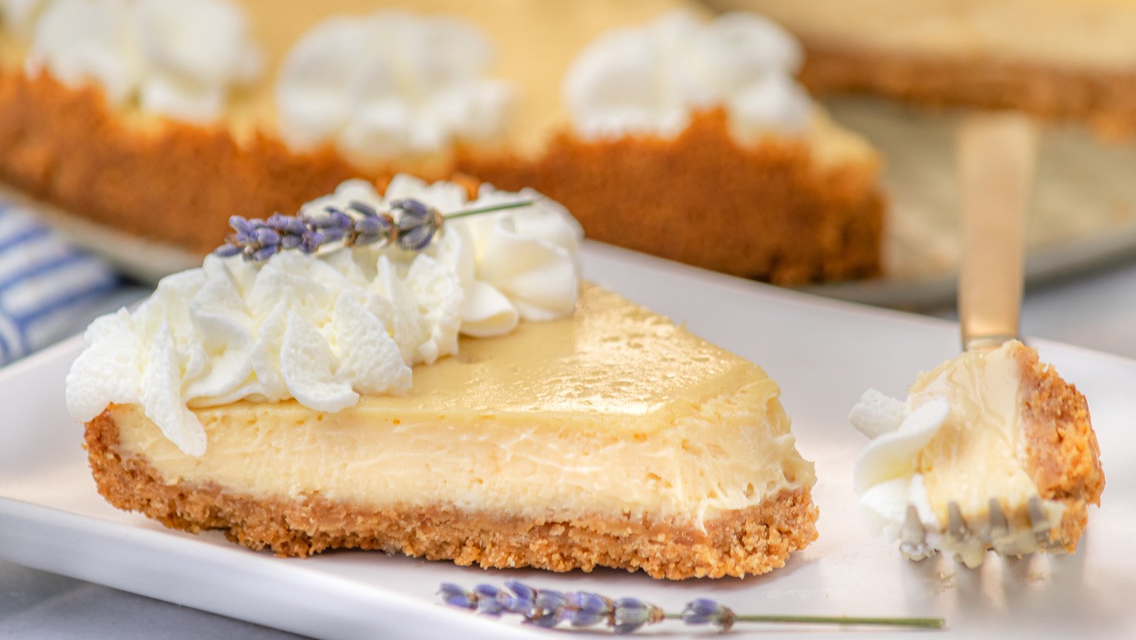 5-Ingredient Cheesecake That Is Dangerously Easy