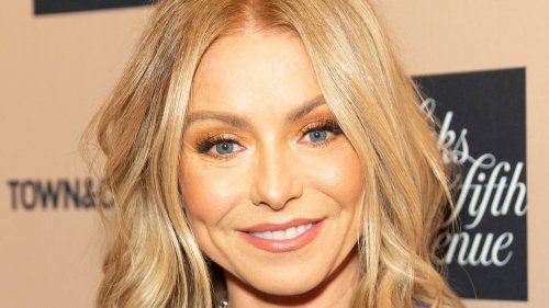 Kelly Ripa Pulled The 5-Second Rule With A Thanksgiving Pie