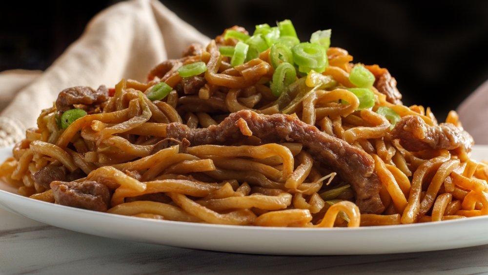 You Should Never Get Lo Mein At A Chinese Restaurant. Here's Why