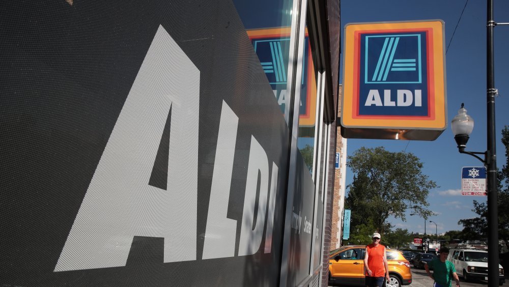 Why You Should Never Buy Your Produce From Aldi - Mashed