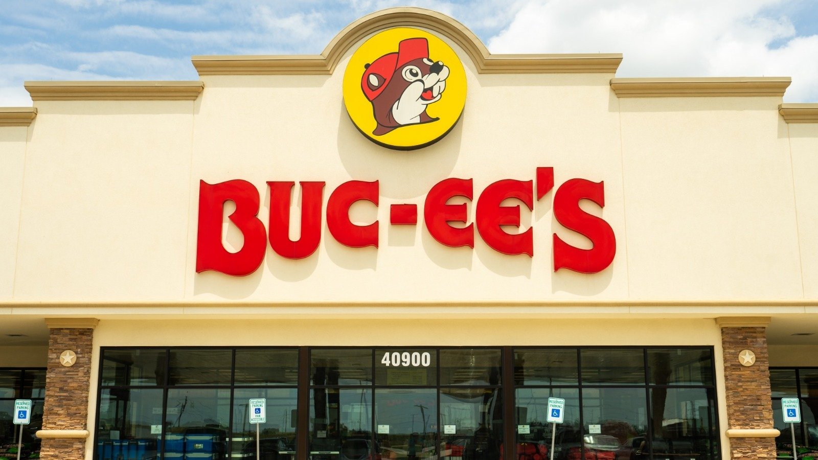 Everything You Need To Know About The World's Largest Buc-Ee's | Flipboard