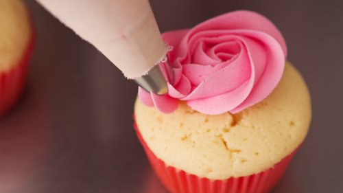 American Buttercream Is The Best Frosting To Use For Piping
