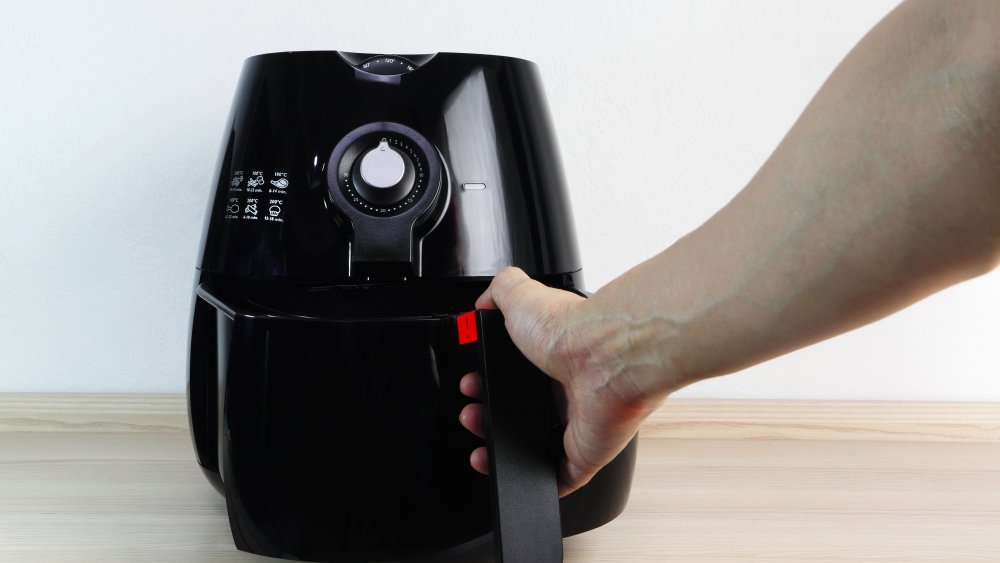 Think Twice Before Putting Leafy Greens In Your Air Fryer