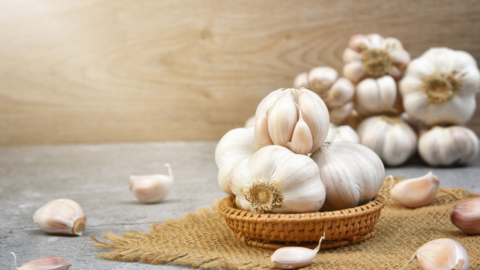 The Untold Truth Of Garlic