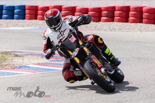 GALERÍA | Un día en el circuito Ariza Racing con pitbikes