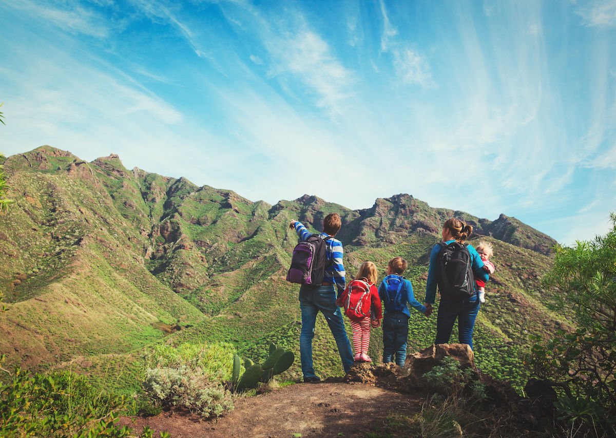 11 Tips for Day Hiking With Young Children