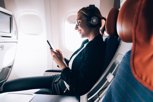 How to Keep Watching TikToks During Your Flight Without Paying for WiFi