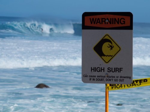 How to stay safe on Hawaii’s beaches