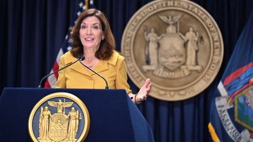 Governor Hochul gives COVID briefing days after signing order to extend pandemic powers