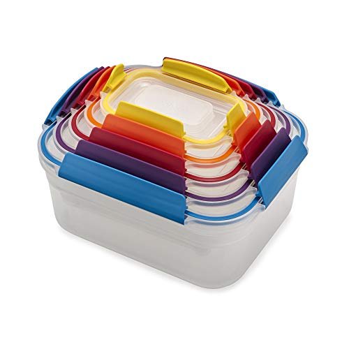 Nesting food containers