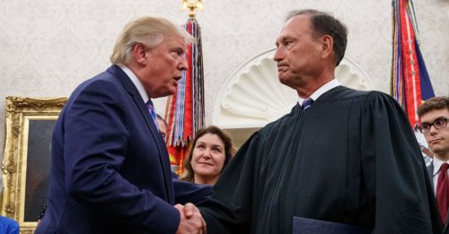 ‘Literally in the middle of the night’: Justice Alito slams SCOTUS for issuing ‘unprecedented’ relief by stopping Trump deportations carried out under wartime law
