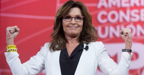 EXCLUSIVE: Sarah Palin Seen Dining At NYC Restaurant AGAIN Two Days After Covid Diagnosis