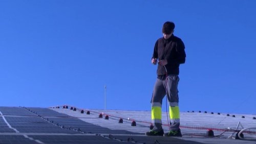 Estudiar un grado y no poder ejercer: la realidad de 200.000 estudiantes de Ingeniería en España
