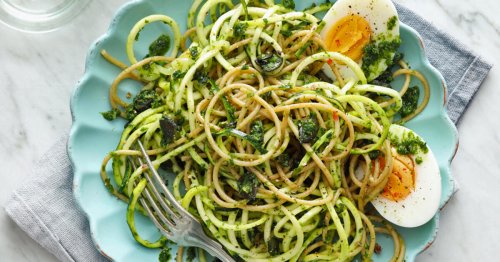 Rezept-Tipp: Buchweizen-Zucchini-Spaghetti mit Pesto