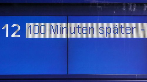 Betonplatte lag auf Gleisen der Rheintalbahn: Zahlreiche Zugverspätungen