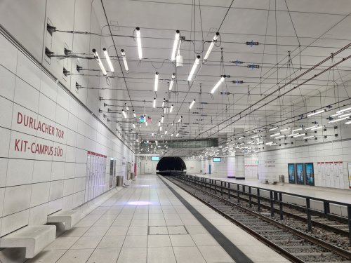Lichtkonzept der Karlsruher U-Strab-Tunnelhaltestellen gewinnt Design-Award