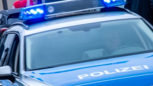 Fahrradfahrerin bei Kollision mit Straßenbahn in Karlsruhe schwer verletzt