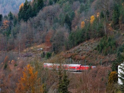 Schwarzwaldbahn könnte am Monatsende wieder durchfahren