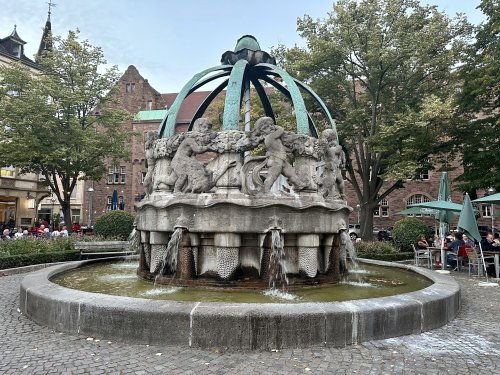 Gutenbergplatz in Karlsruhe: Einer der schönsten Plätze der Fächerstadt