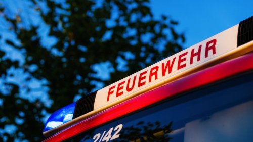 Landkreis Karlsruhe: Ein Mann kommt bei Feuer in Haus ums Leben